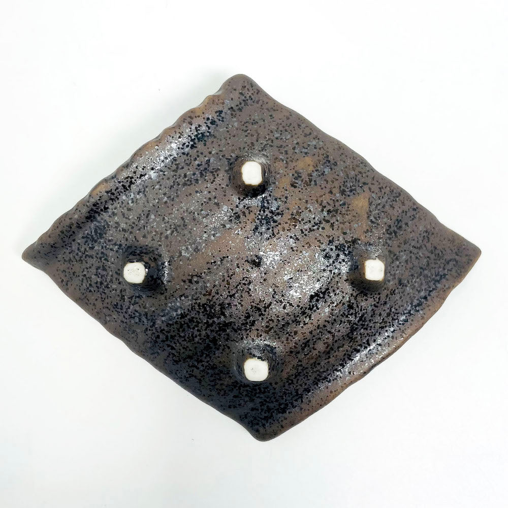 Footed Small Chinmi Dish Rhombus (5.5"x4.25") image 3