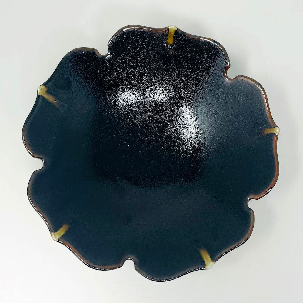Shallow Bowl Flower Shaped Black  (7.5"D) image 6