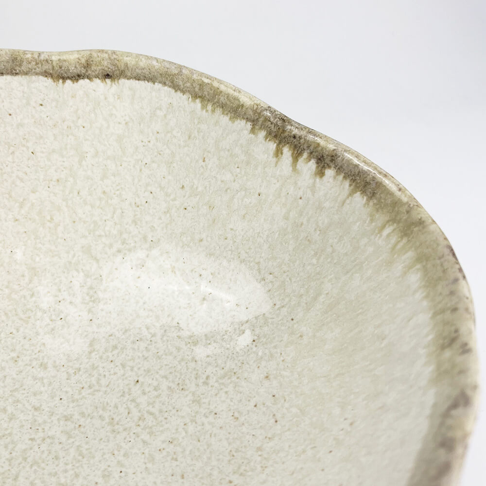 Shirokaratsu Oval Bowl Large (9.5" x 8") image 4