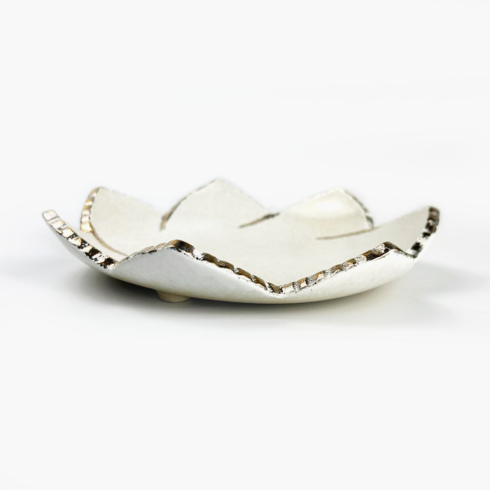 Plate with Gold Tataki Kaede (7.25"D) image 4