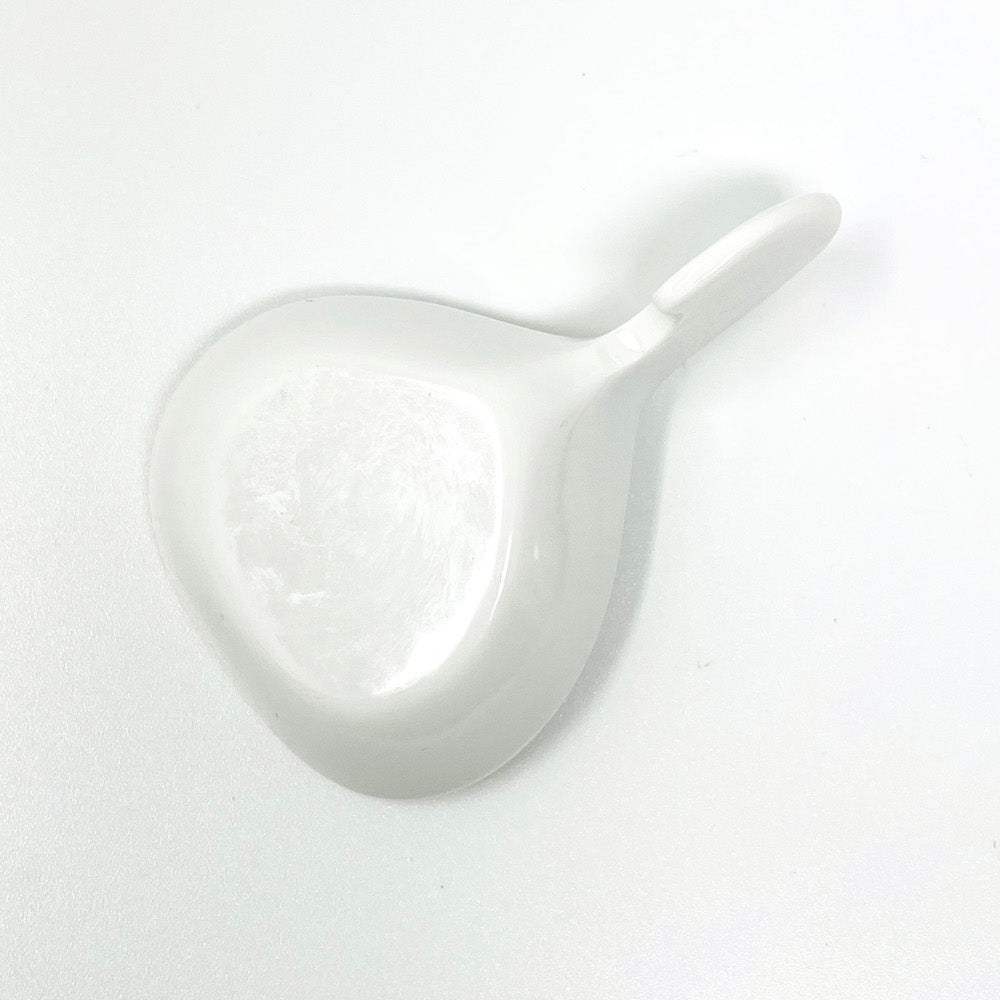White Chinmi Dish w/Handle (3.5"D) image 4