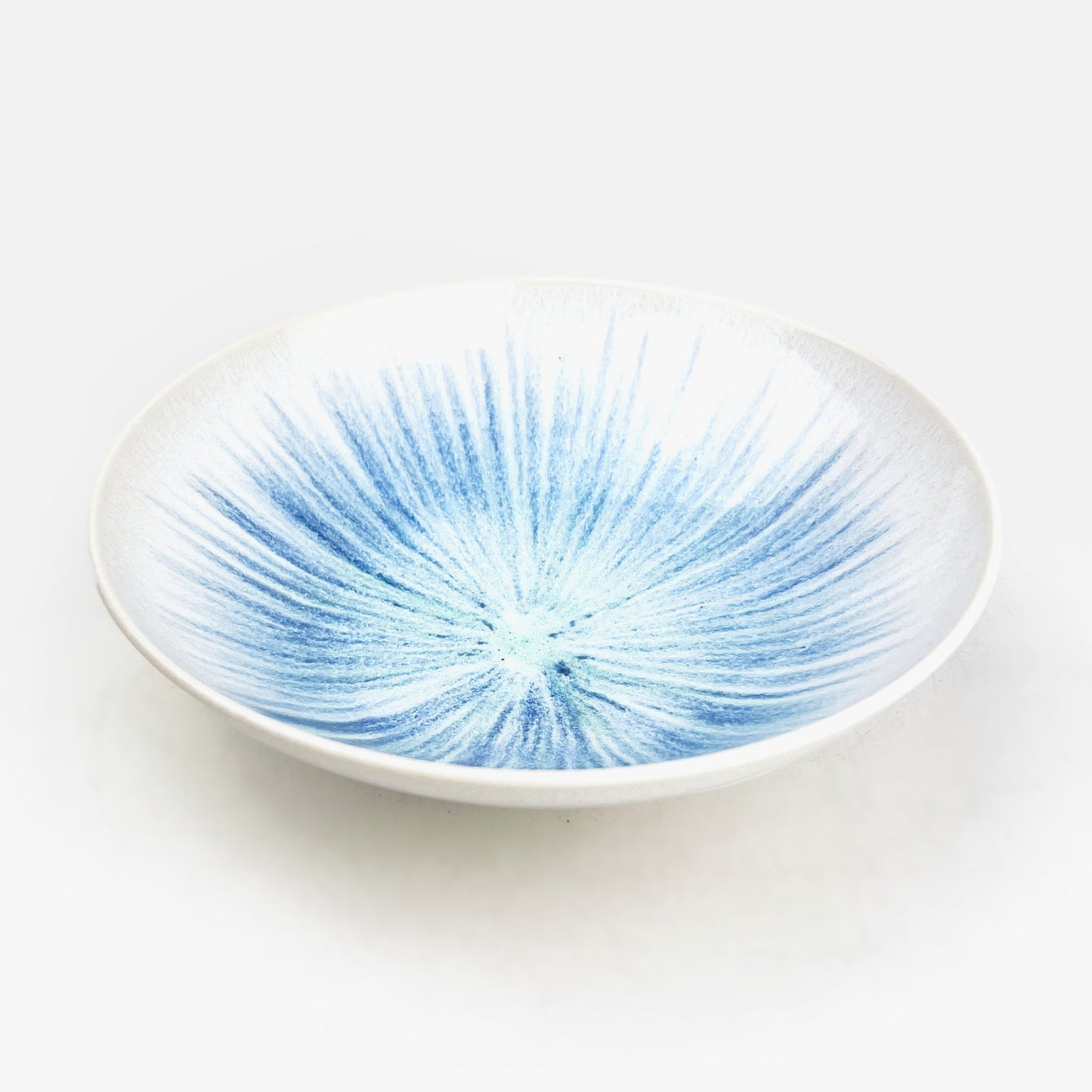 Shallow Bowl White Blue by Minoru Fukushima (7"D)