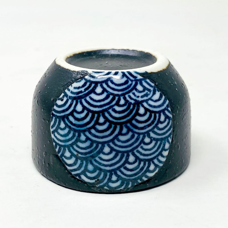 Navy Blue Seigaiha (青海波) Sake Set 1:4 image 2