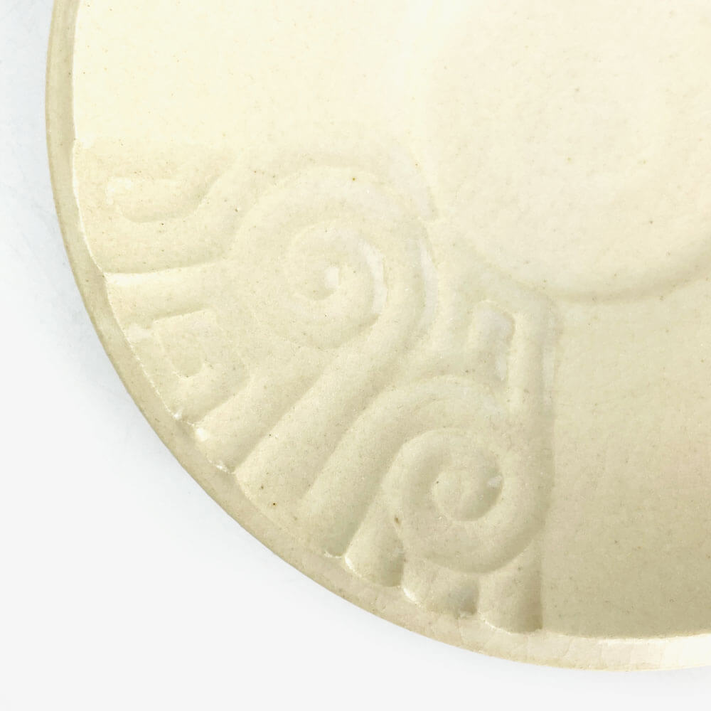 Saucer White Jyomon (5.25"D) by Yasuko Maeda image 2