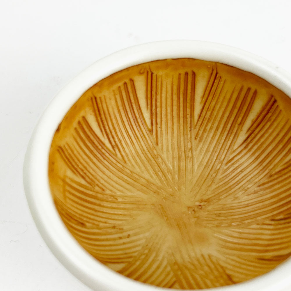 Small Chinmi Dish White (2.5"D) image 1