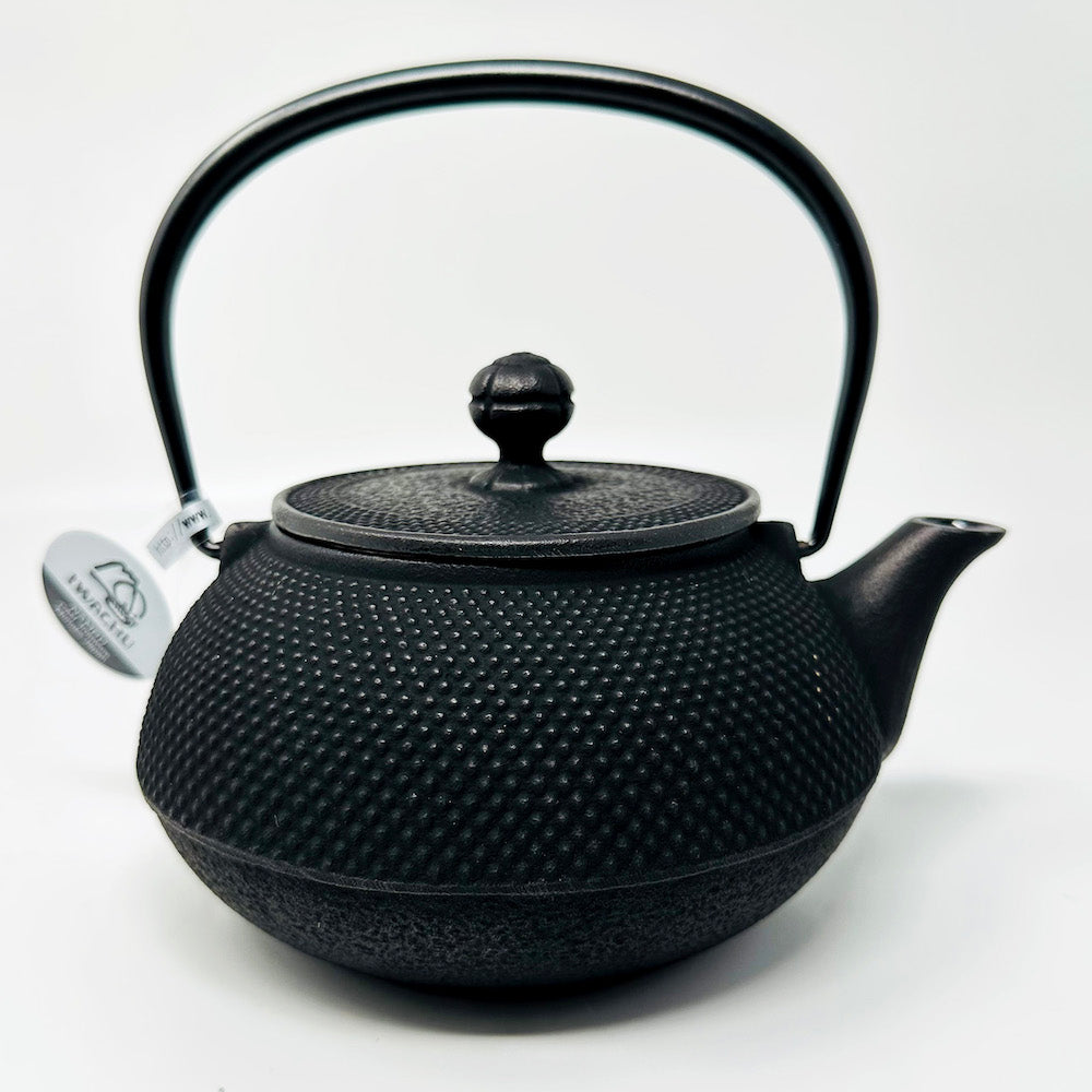 Iwachu Tetsubin Cast Iron Tea Pot Arare (30 fl.oz ) image 5