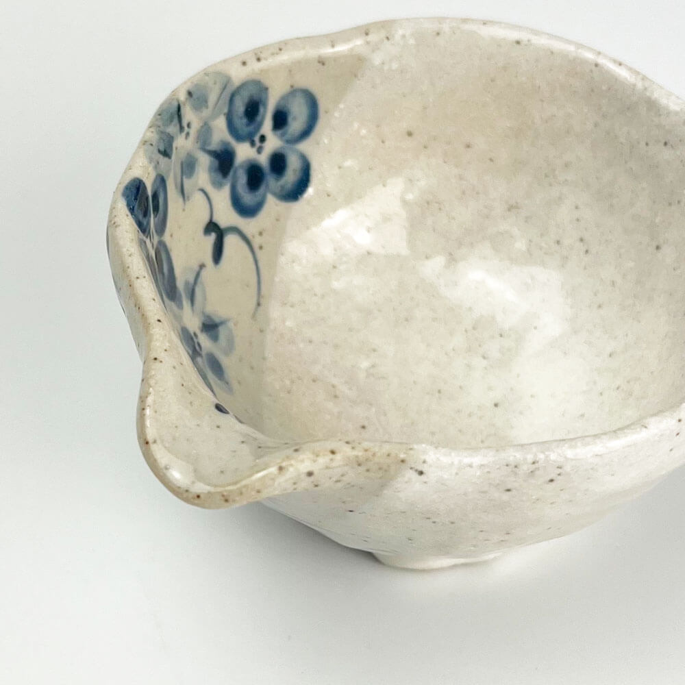Katakuchi Kobachi Bowl Blue Flower (4.25"x3.75") image 6