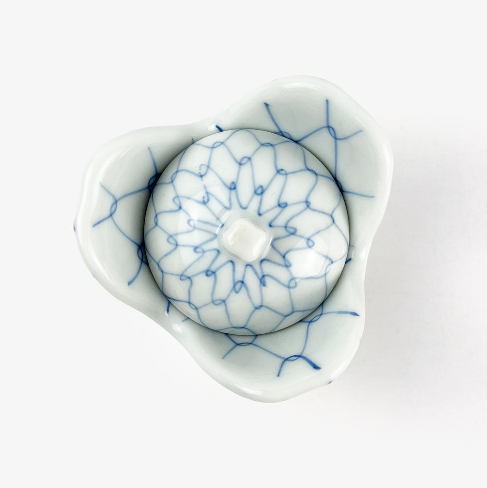 Small Chinmi Dish w/ lid Ami (3"D) image 2