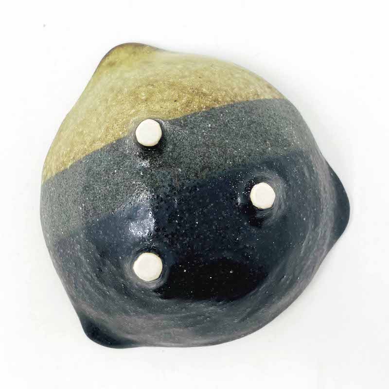 Triangle Dish Kurobizen (4.25"x 1.75"H) image 2