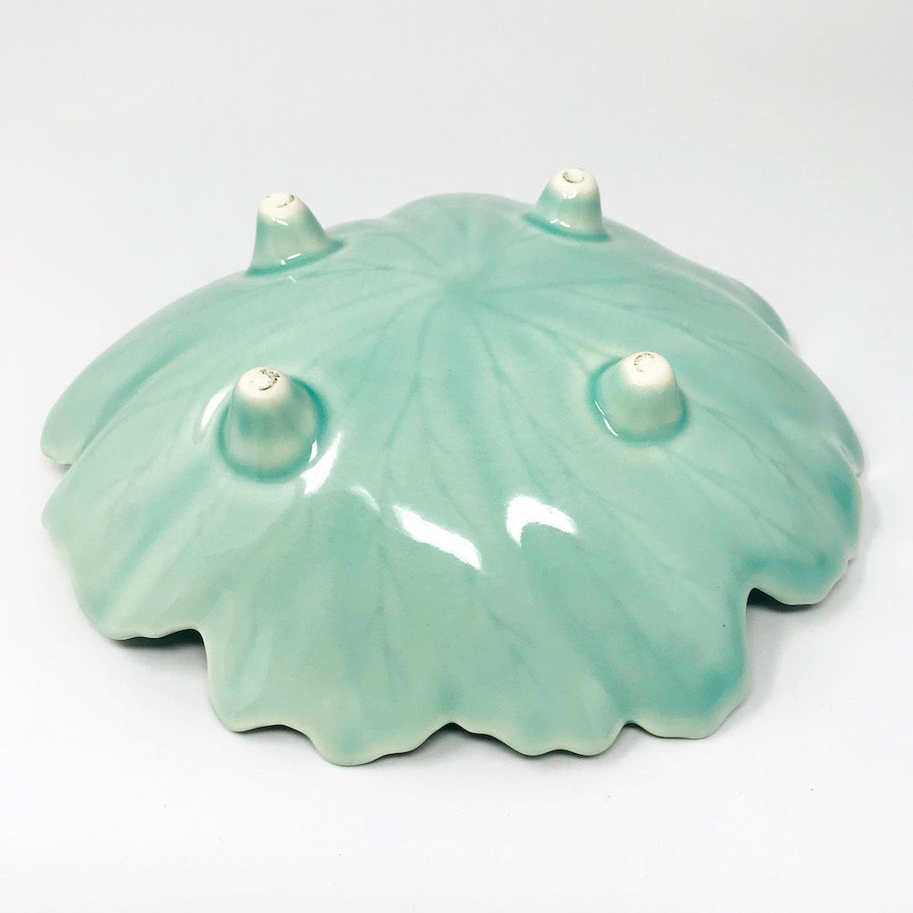 Footed Shallow Leaf Bowl Light Green  (7.5"D) image 3