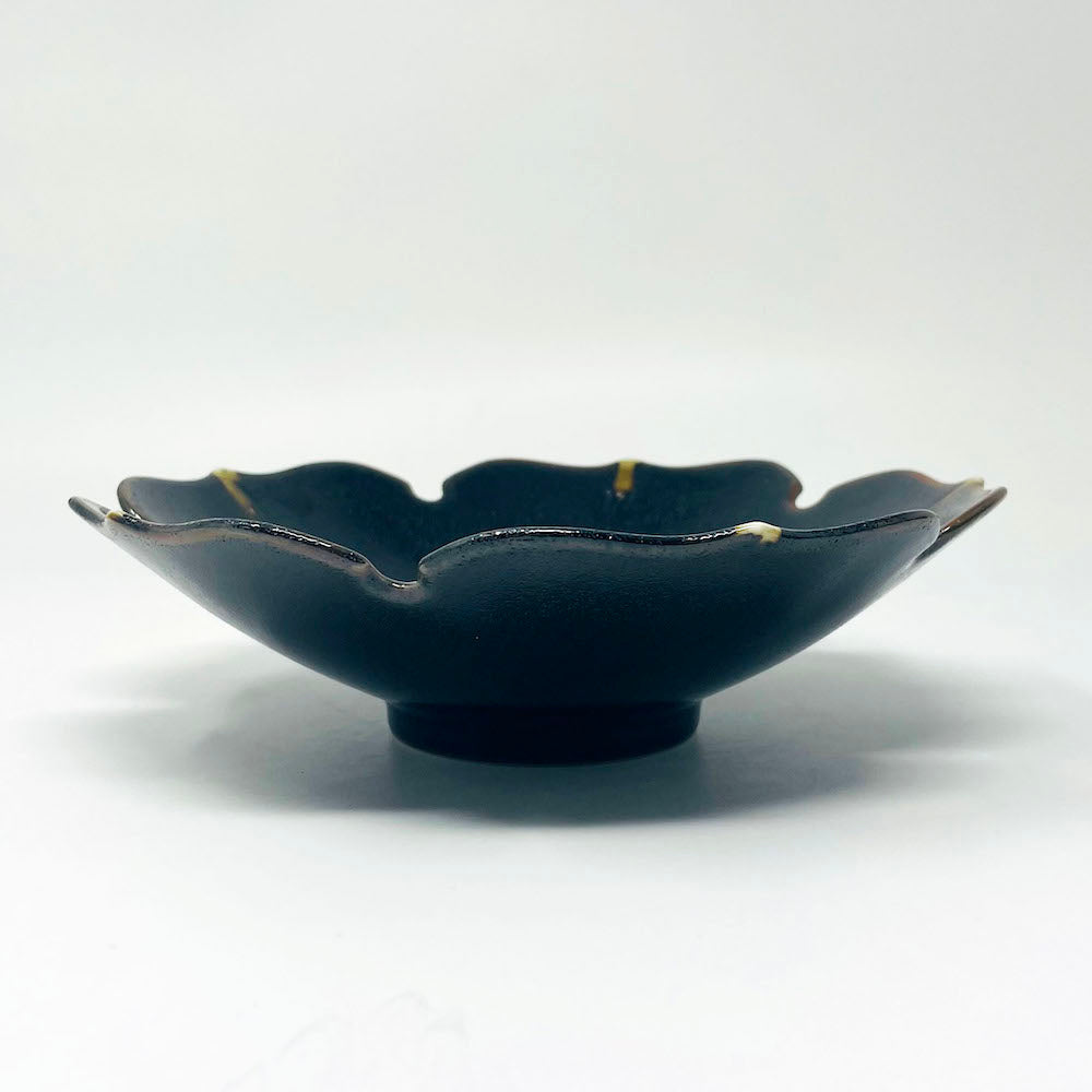 Shallow Bowl Flower Shaped Black  (7.5"D) image 3