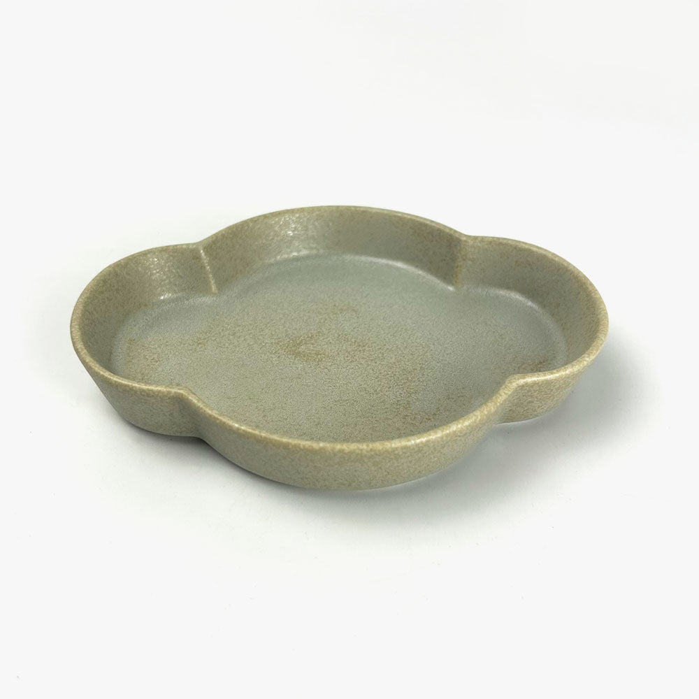 Small Chinmi Dish Grey (5"x 4") image 0