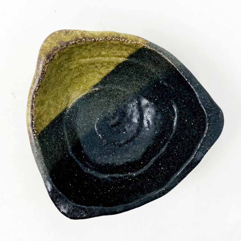 Triangle Dish Kurobizen (4.25"x 1.75"H) image 3