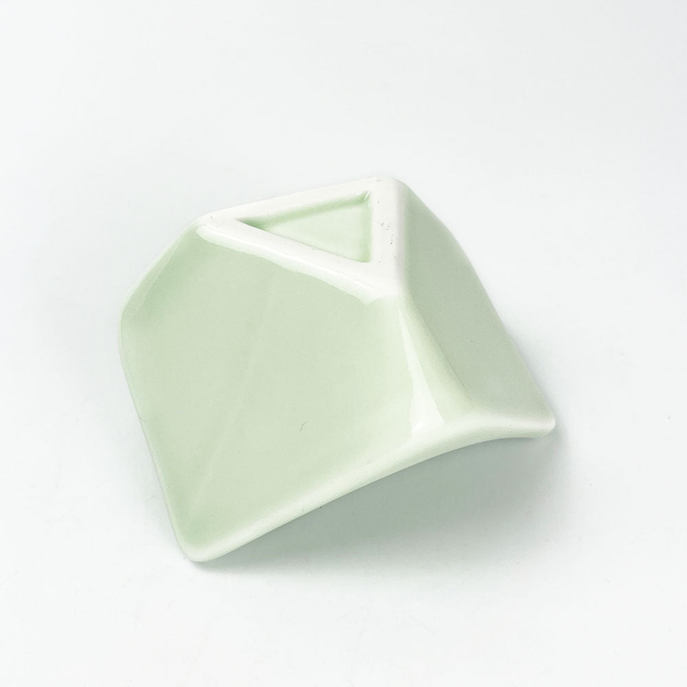 Small Chinmi Dish Triangle Light Green (3"D) image 4