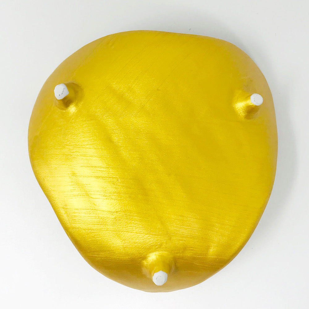 Footed Triangle Plate Kinsai Gold 金彩櫛目三角前菜皿(7.5"D) image 2