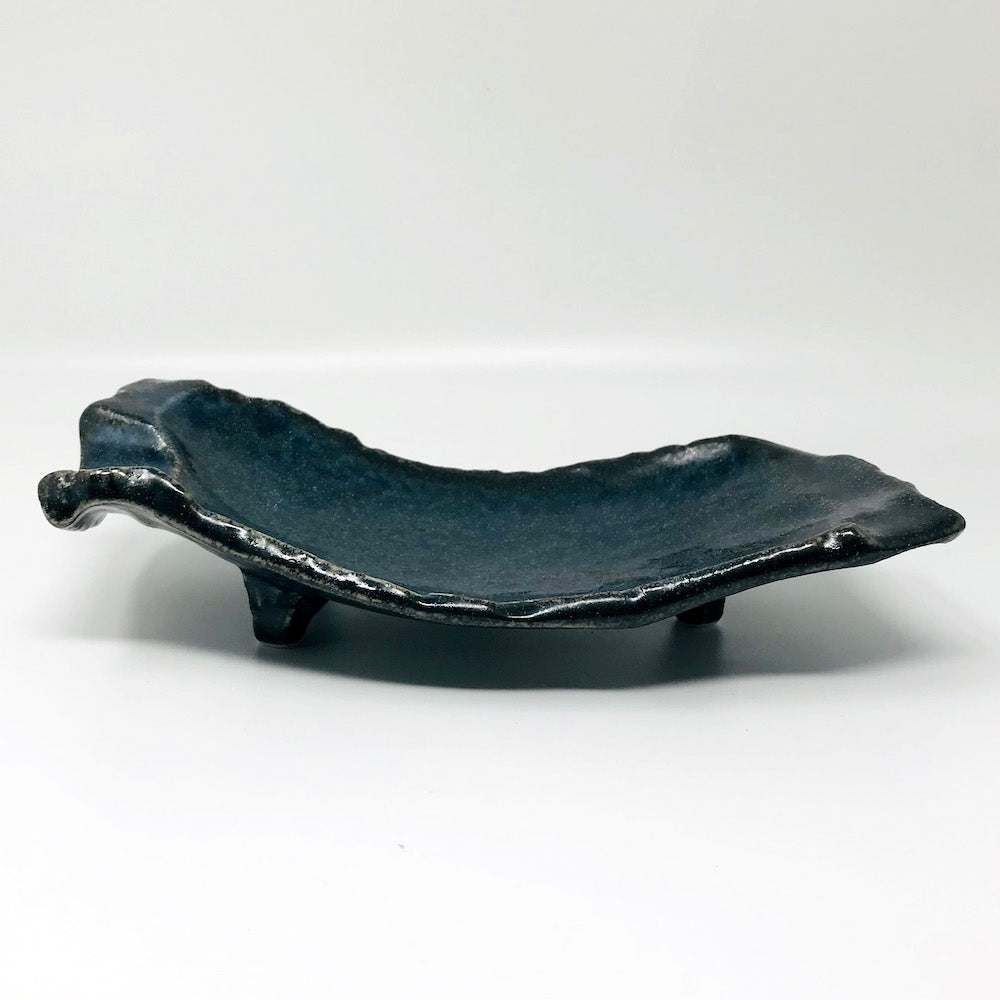Rec. Footed Plate Navy Blue 紺青長岩向付 (9"D) image 0