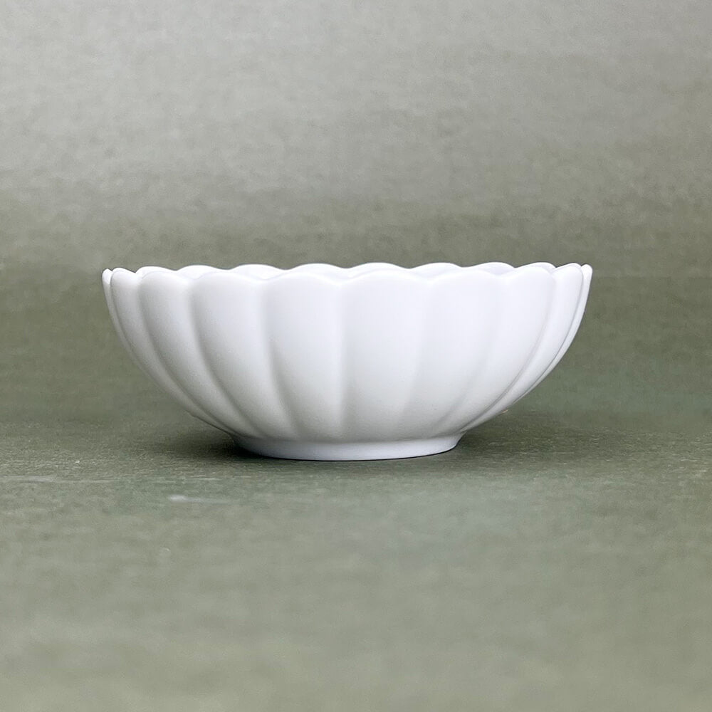 Rinka White Kobachi (3.5"D) image 1