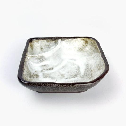 Seto-yaki Divided Dish Bizen Shino (4.5"x4.5") image 0