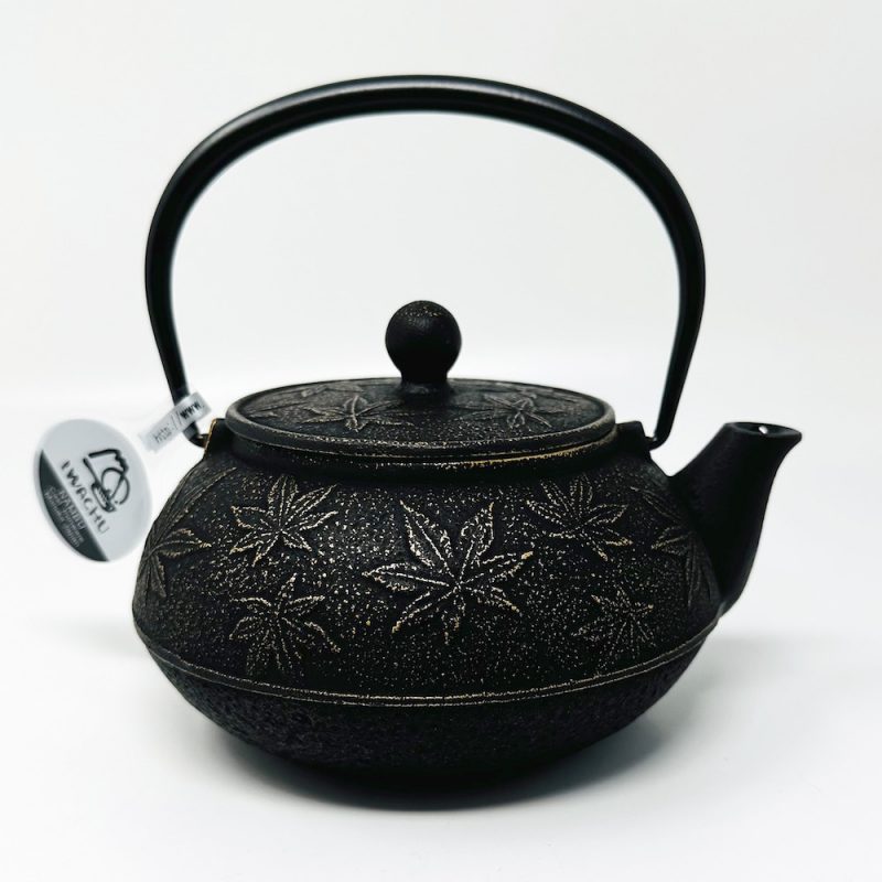 Iwachu Tetsubin Cast Iron Tea Pot (22 fl.oz ) - Image 7