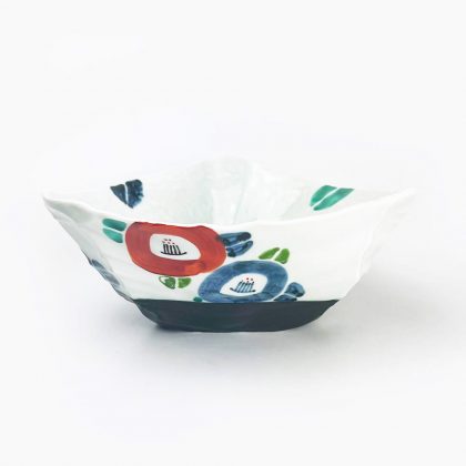 Triangle Bowl Tsubaki (9") by Bunga Yamamoto