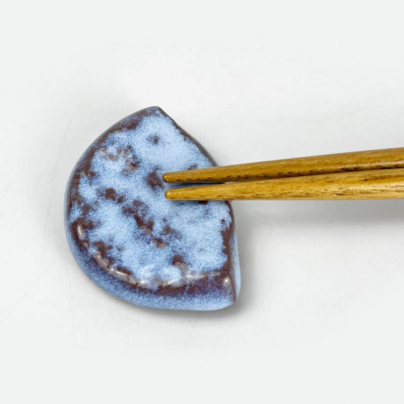 Chopstick Rest Hangetsu Lavender Blue Higashiyama-Yaki (1.25" x 2")
