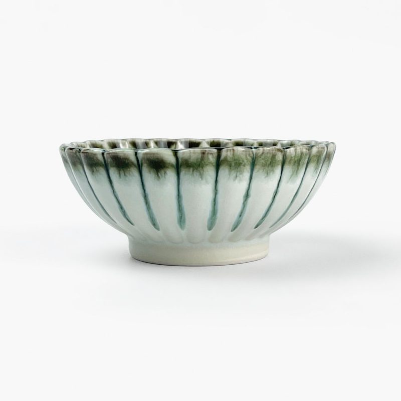 Kobachi Kiku Unofu Nagashi (4.25"D)