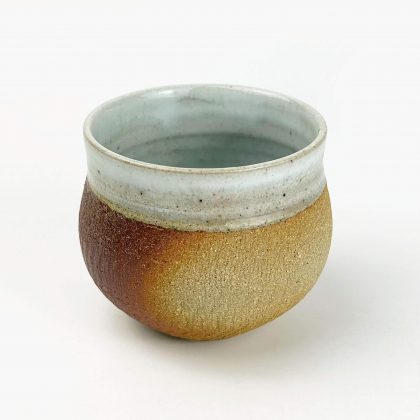 Tetote Acorn Mug White (11 fl.oz) by Keishuugama