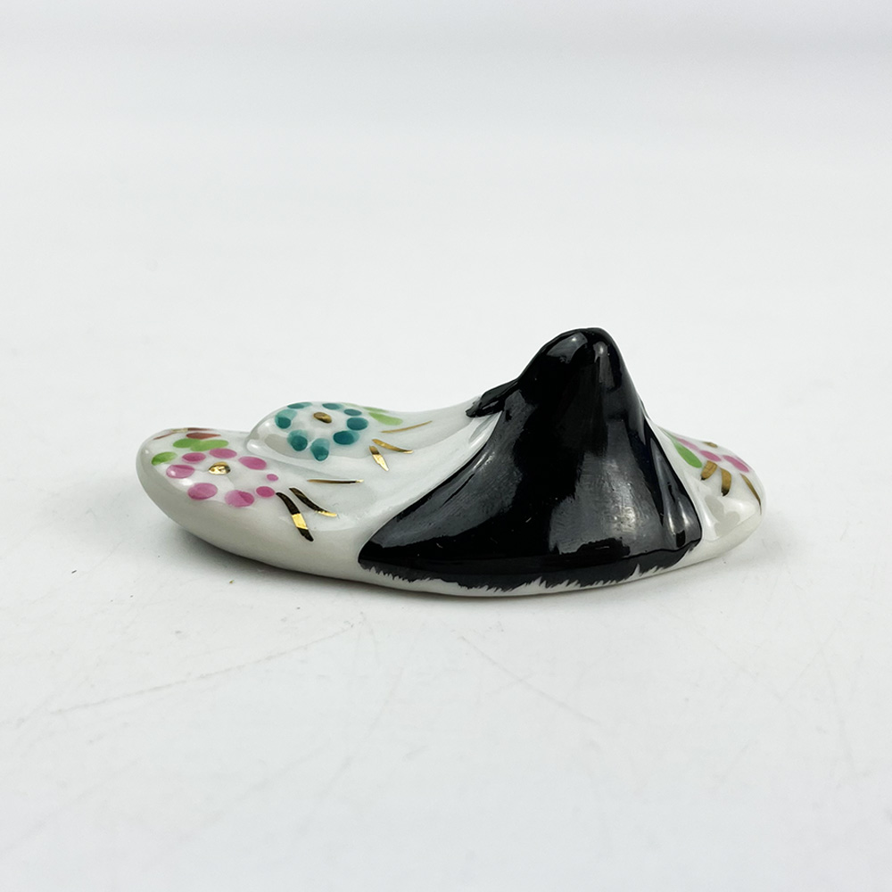 Chopstick Rest Ohinasama White (2.5" x 1.25")